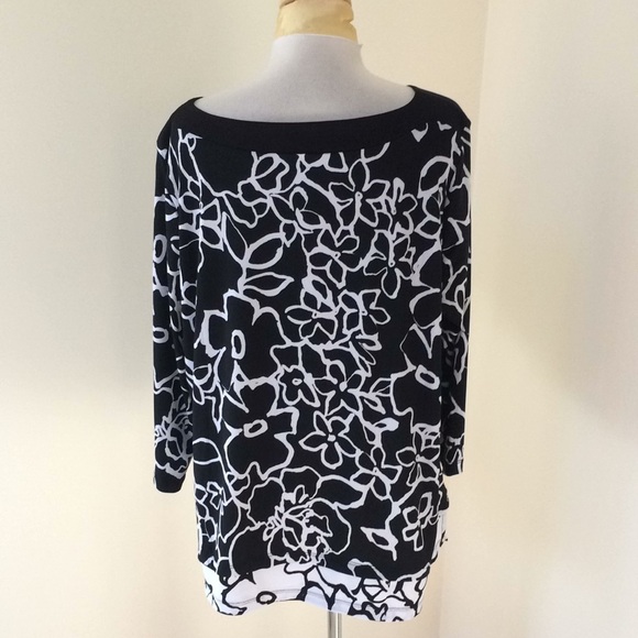 SUSAN GRAVER Size XL white with black printed top - Picture 3 of 7